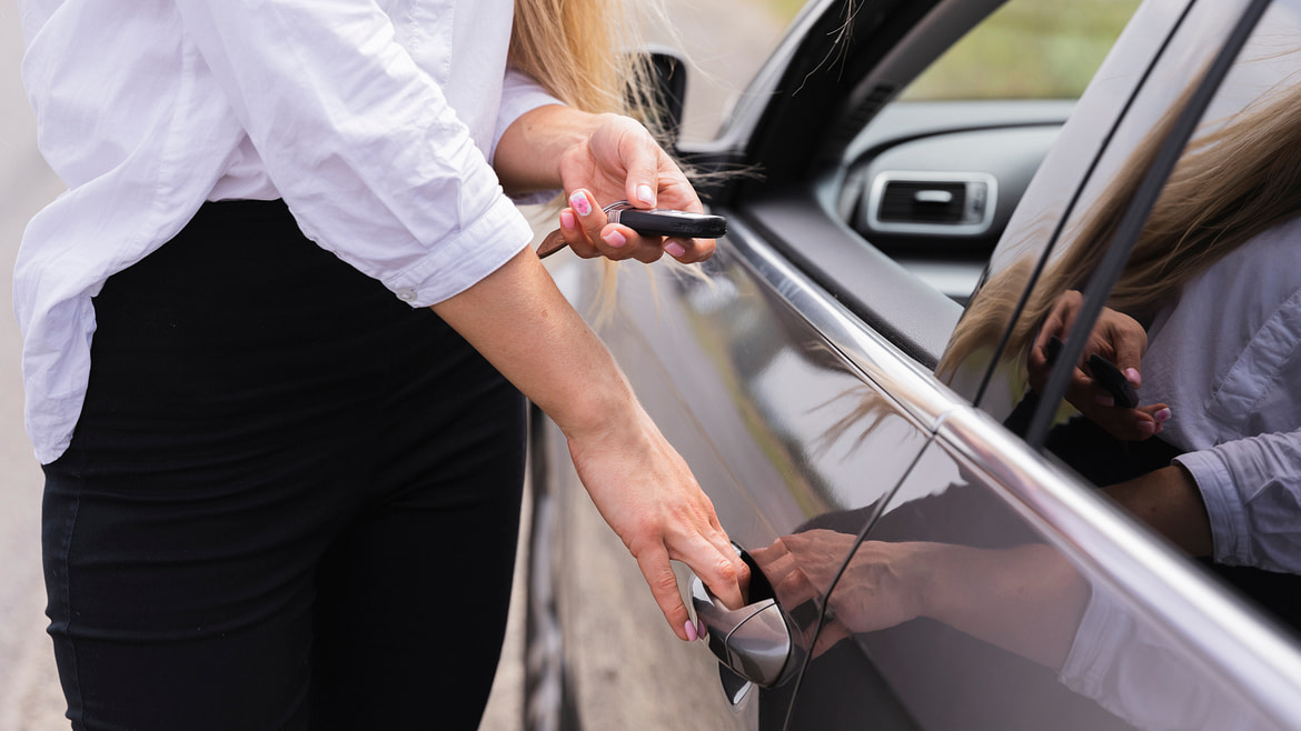 Automotive Mobile Locksmith Services in Santa Monica, California: Car Key Replacement, Ignition Repair, Car Lockout Solutions